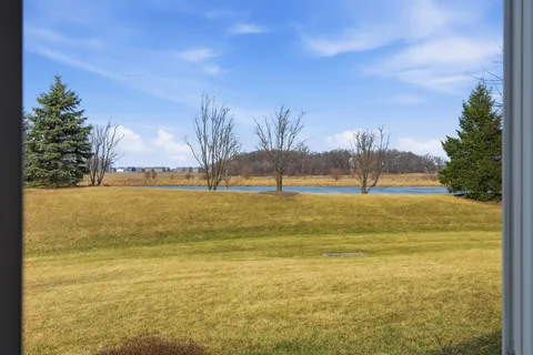 $299,000 | 1882 Southern Circle, Unit 1882, Pingree Grove, IL 60140