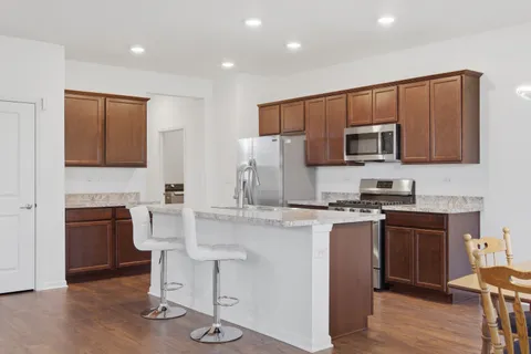 $299,000 | 1882 Southern Circle, Unit 1882, Pingree Grove, IL 60140