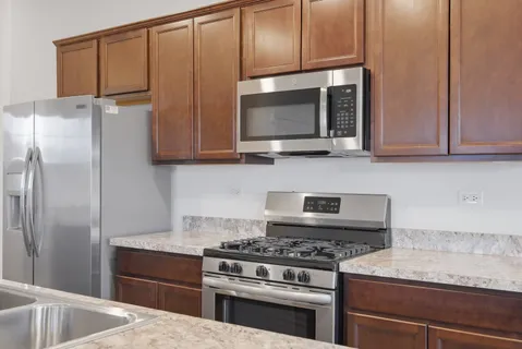 $299,000 | 1882 Southern Circle, Unit 1882, Pingree Grove, IL 60140