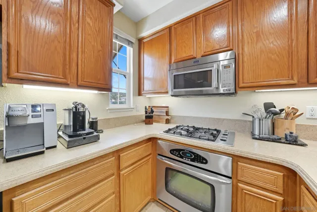 $729,900 | 380 Callesita Mariola, Chula Vista, CA 91914