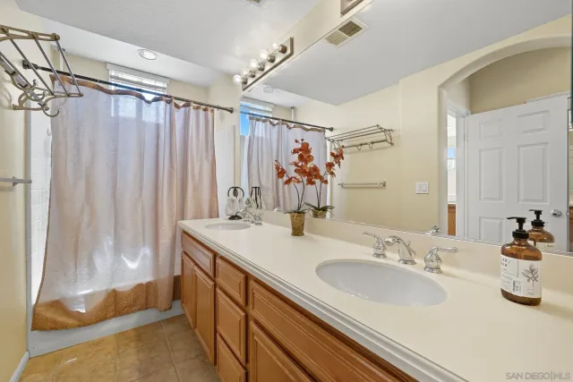 $729,900 | 380 Callesita Mariola, Chula Vista, CA 91914