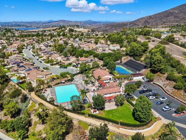 $729,900 | 380 Callesita Mariola, Chula Vista, CA 91914