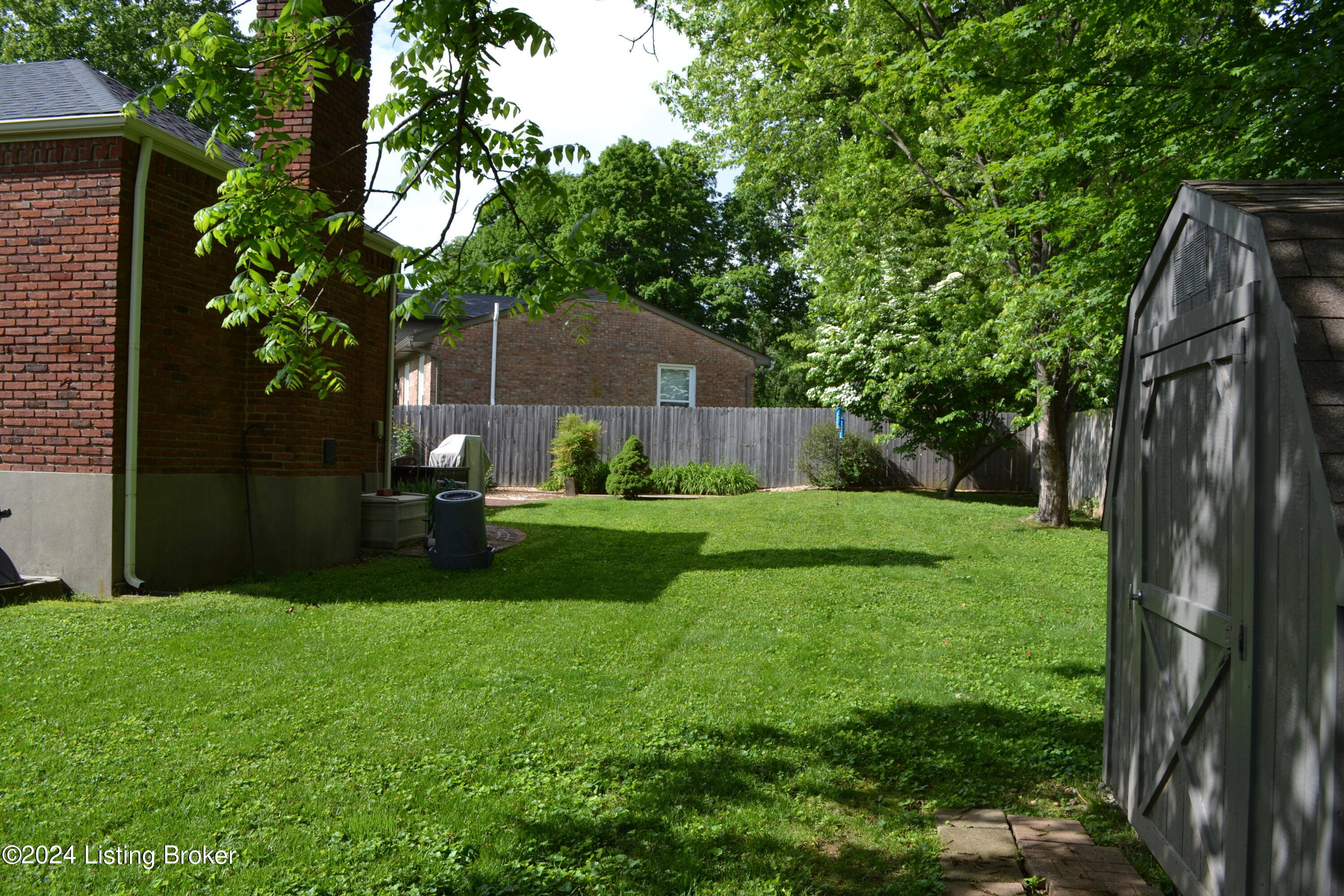 9302 Collingwood Road Louisville, KY 40299 - Photo 19 of 82 DSC_0019