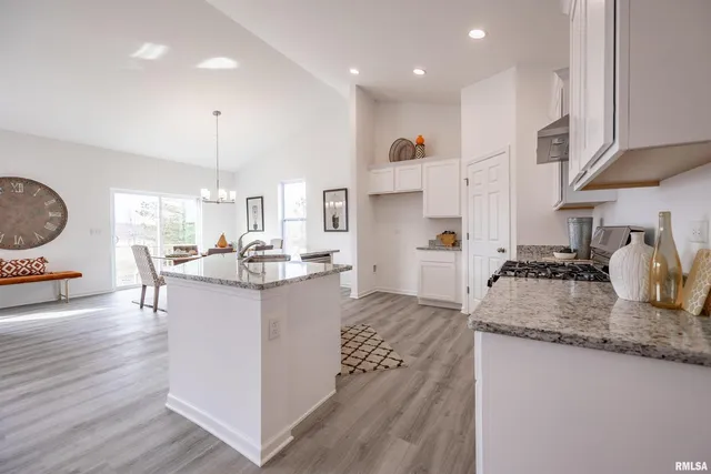 $504,990 | 9 Faiths Way, Bettendorf, IA 52722