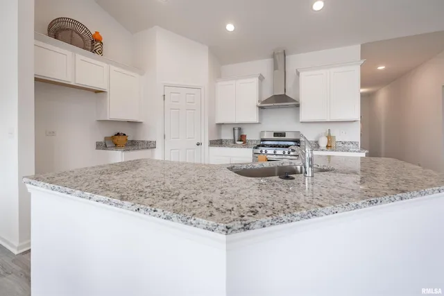 $504,990 | 9 Faiths Way, Bettendorf, IA 52722