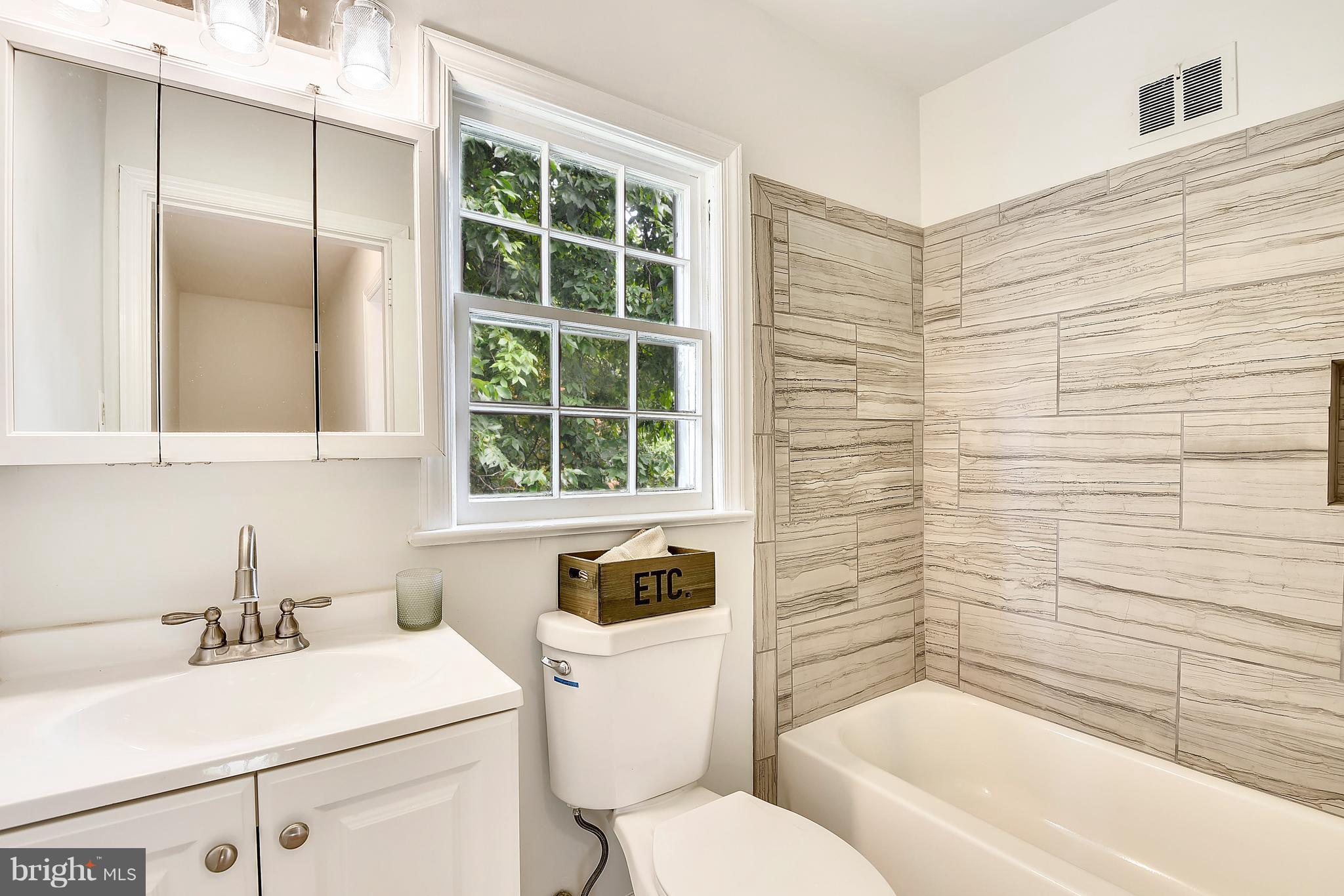 9619 Sutherland Road Silver Spring, MD 20901 - Photo 20 of 29 Bath (Master)