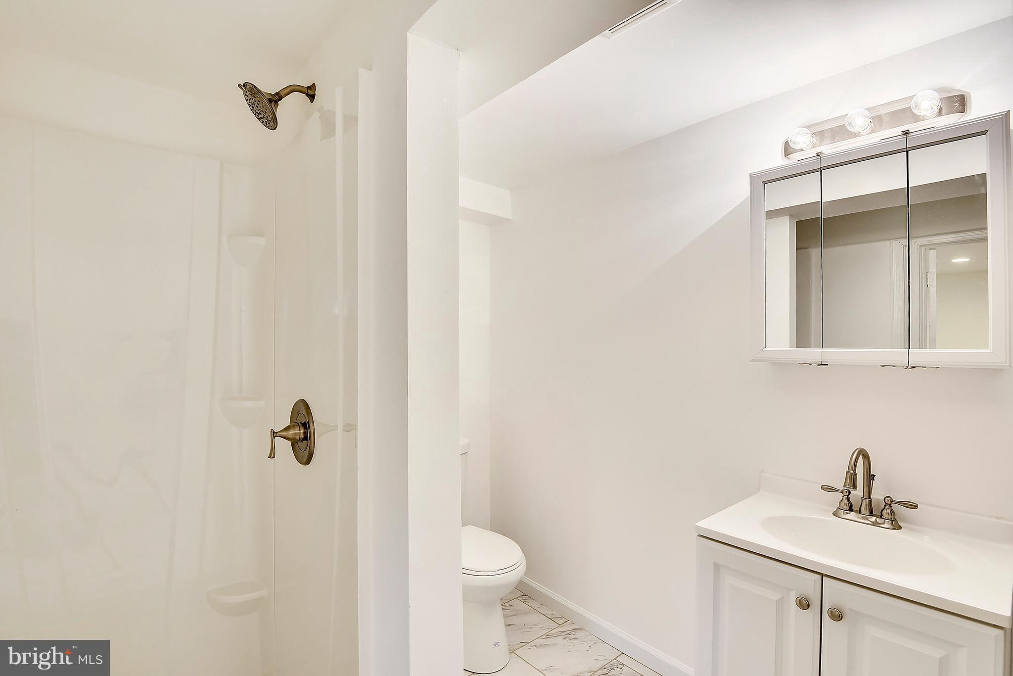 9619 Sutherland Road Silver Spring, MD 20901 - Photo 24 of 29 Bath