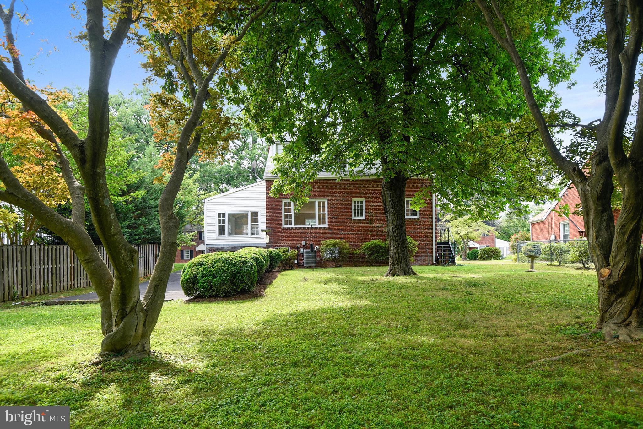 9619 Sutherland Road Silver Spring, MD 20901 - Photo 28 of 29 Exterior (Rear)