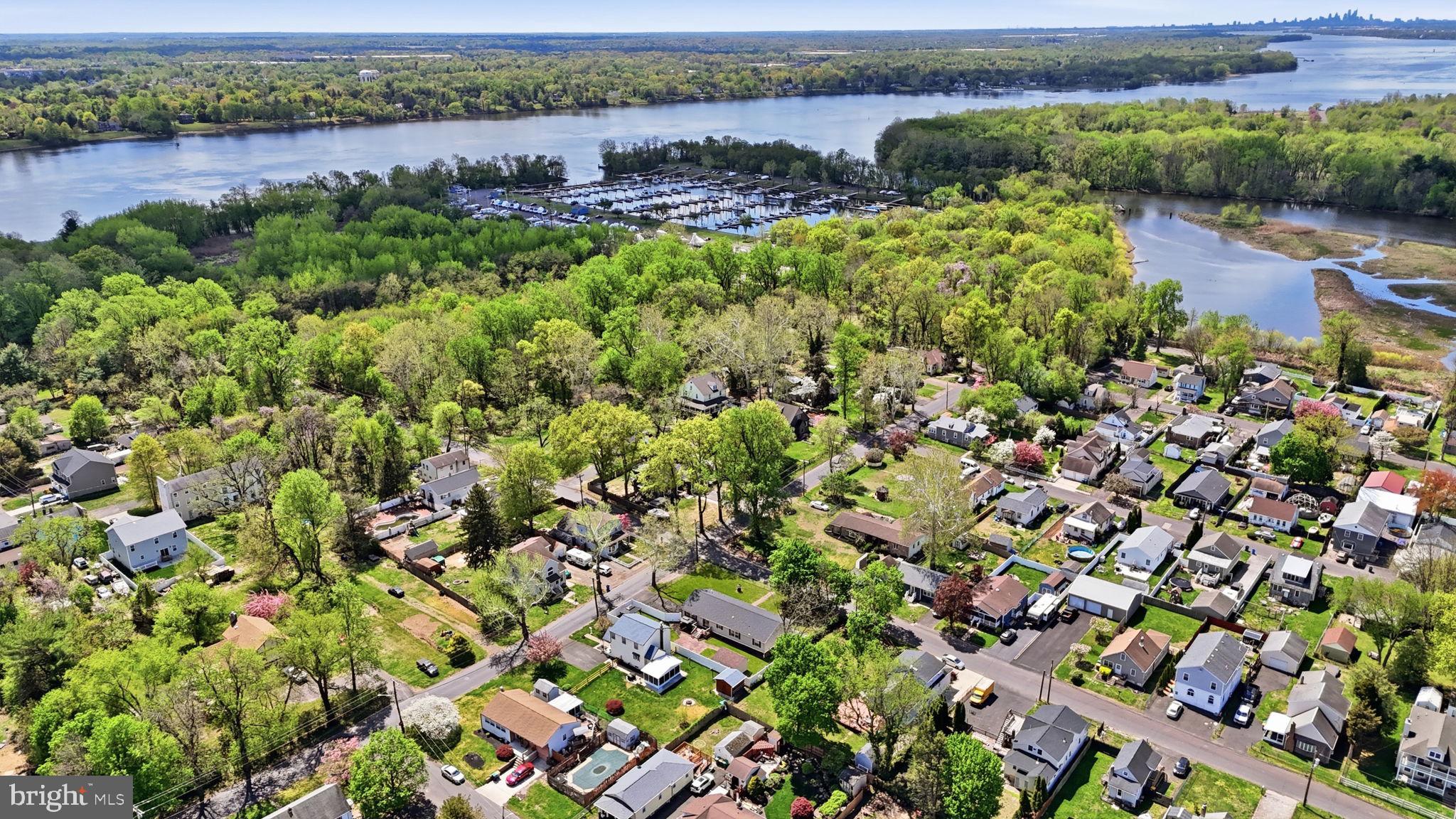 1137 2nd Avenue Croydon, PA 19021 - Photo 3 of 37