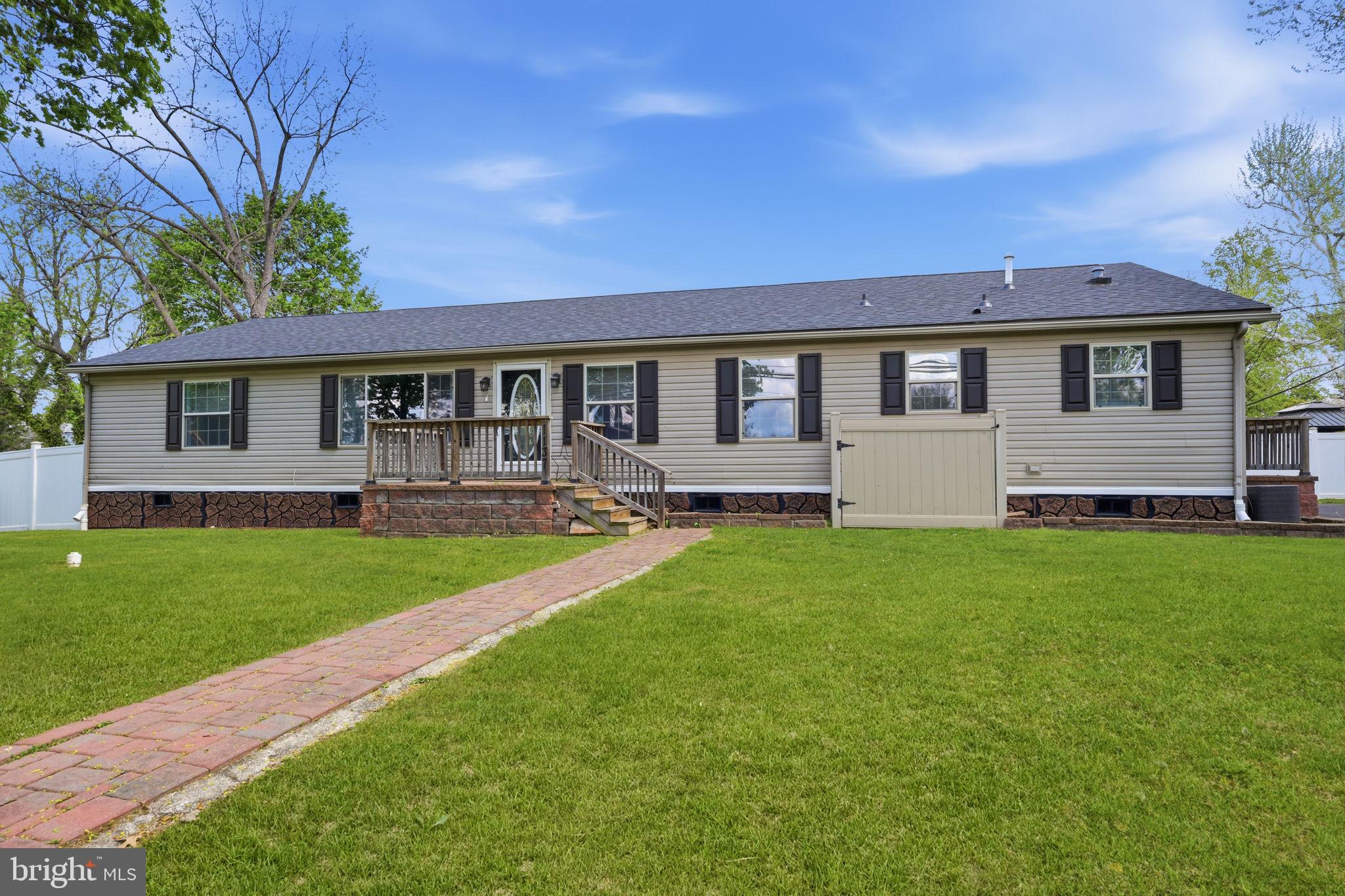 1137 2nd Avenue Croydon, PA 19021 - Photo 4 of 37