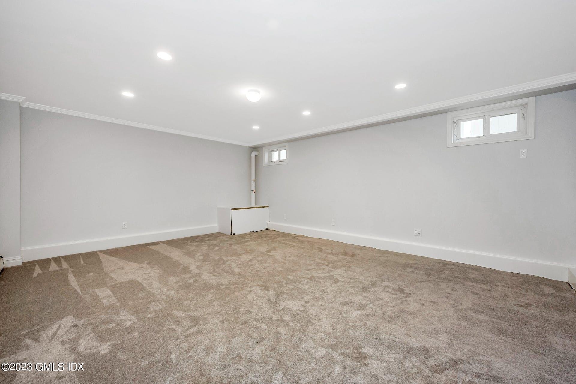 10 Thorn Hill Road Riverside, CT 06878 - Photo 21 of 29 023-451977-MTZ_3266_12844949