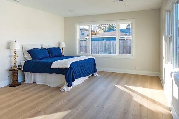 $484,000 | 6964 West Cleveland Street, Niles, IL 60714