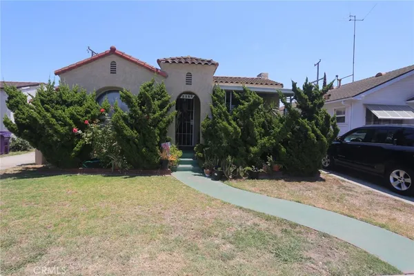 $735,000 | 6072 Myrtle Avenue, Long Beach, CA 90805