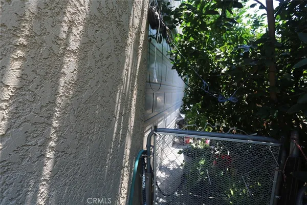 $735,000 | 6072 Myrtle Avenue, Long Beach, CA 90805