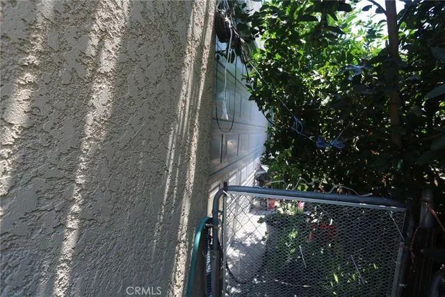 $735,000 | 6072 Myrtle Avenue, Long Beach, CA 90805