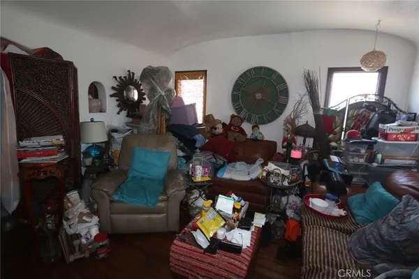 $735,000 | 6072 Myrtle Avenue, Long Beach, CA 90805