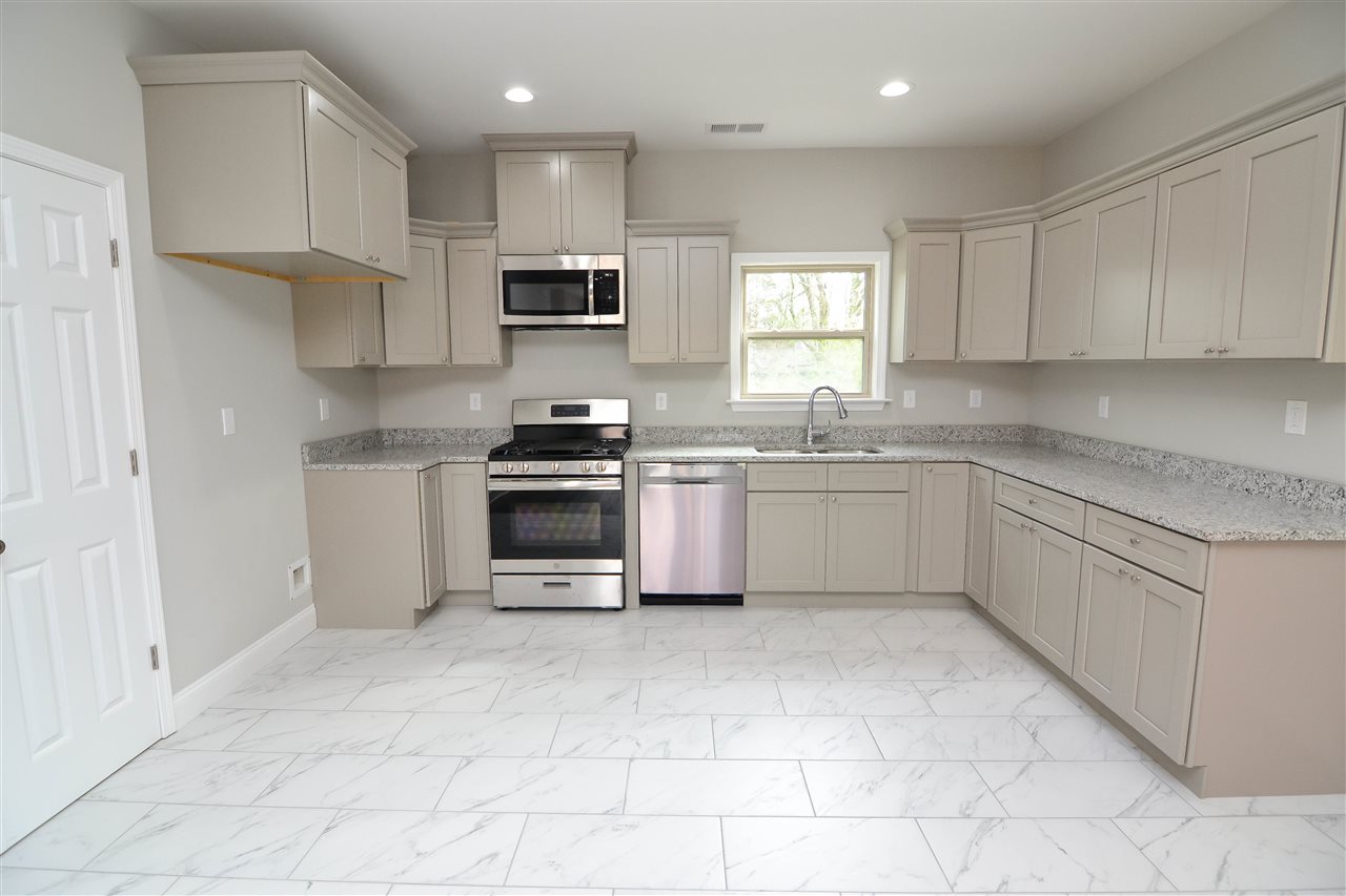 8053 Ellis Road Bartlett, TN 38133 - Photo 5 of 13 Gallery Image 5