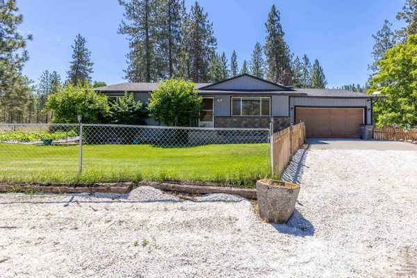 $675,000 | 27615 West Long Lake Road, Ford, WA 99013