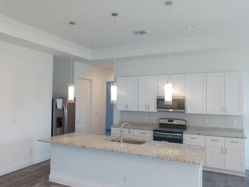 986 Southwest College Park Road Port St. Lucie, FL 34953 - Photo 3 of 10 Paar drive 3