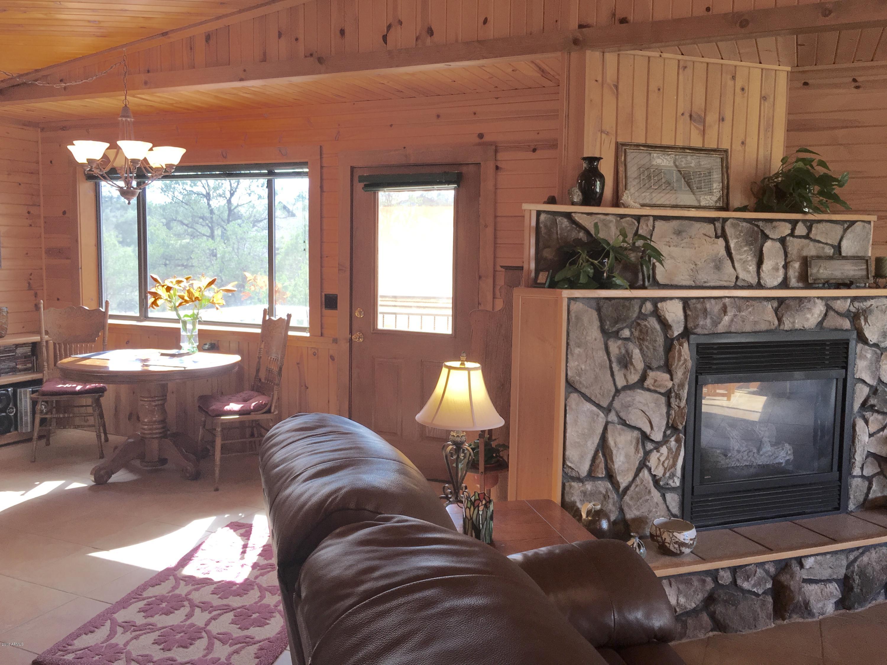 1120 South Mud Springs Road Payson, AZ 85541 - Photo 15 of 42 Eat-In to Deck