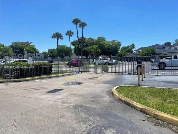 $275,000 | 12209 Southwest 14th Lane, Unit 1305, Miami, FL 33184