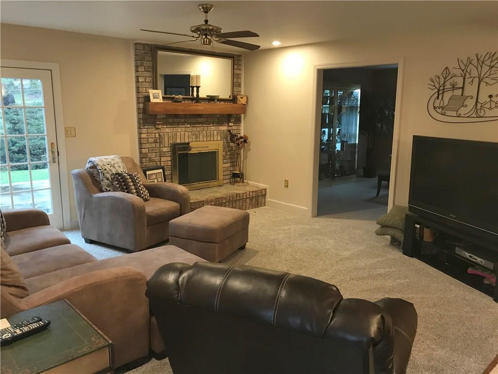265 Rutledge Drive Canonsburg, PA 15317 - Photo 7 of 24 Family Room: Imagine snuggling in front of a crackling fire on a chilly winter evening on a moments notice with the gas fireplace.