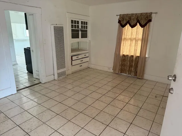 $350,000 | 3431 East Lowe Avenue, Fresno, CA 93702