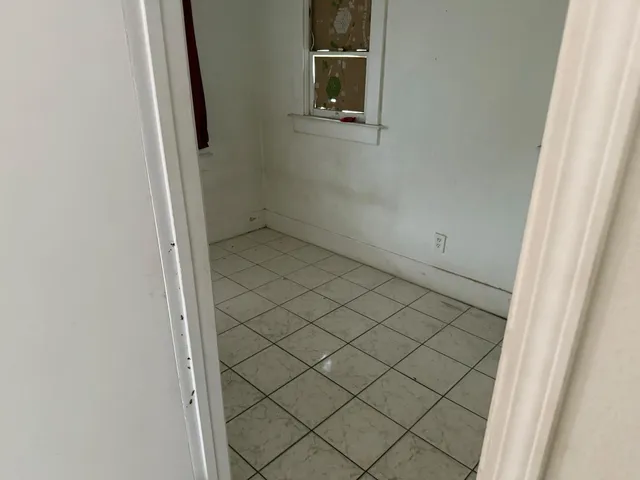 $350,000 | 3431 East Lowe Avenue, Fresno, CA 93702