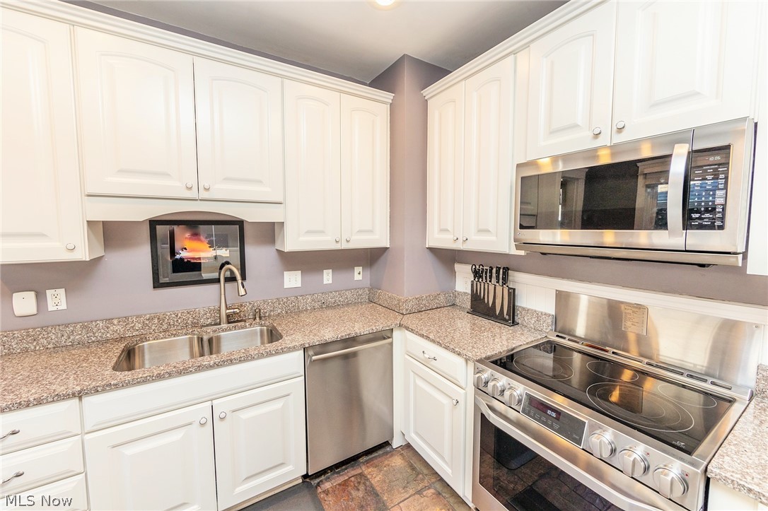 10317 Brighton Road Cleveland, OH 44108 - Photo 14 of 35 Gallery Image 14