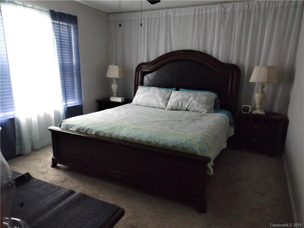 4926 Elizabeth Road Charlotte, NC 28269 - Photo 15 of 21 Gallery Image 15