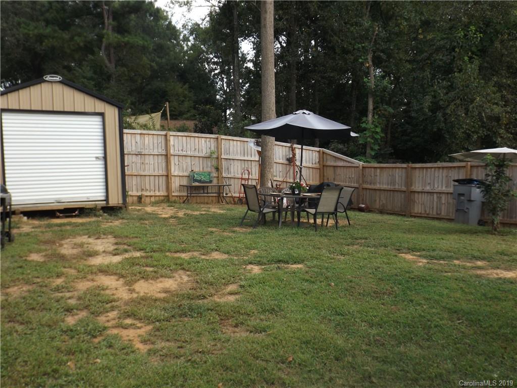 4926 Elizabeth Road Charlotte, NC 28269 - Photo 5 of 21 Gallery Image 5