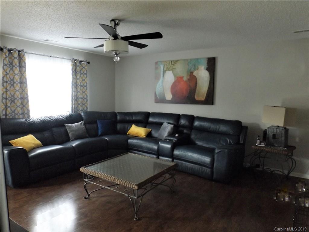 4926 Elizabeth Road Charlotte, NC 28269 - Photo 7 of 21 Gallery Image 7