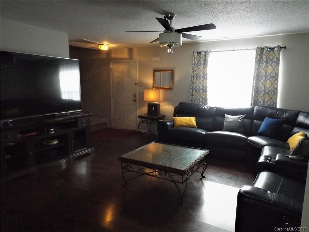 4926 Elizabeth Road Charlotte, NC 28269 - Photo 8 of 21 Gallery Image 8