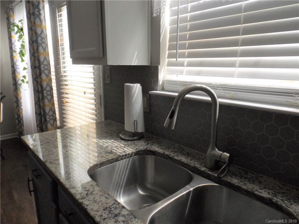 4926 Elizabeth Road Charlotte, NC 28269 - Photo 9 of 21 Gallery Image 9