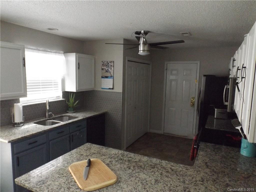 4926 Elizabeth Road Charlotte, NC 28269 - Photo 10 of 21 Gallery Image 10