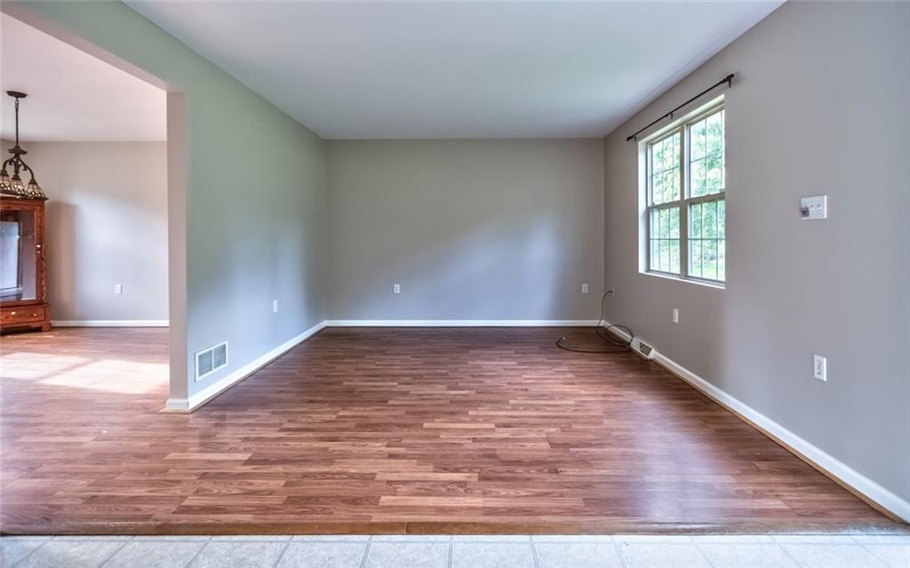 10253 Meinert Road Wexford, PA 15090 - Photo 3 of 12 Gallery Image 3