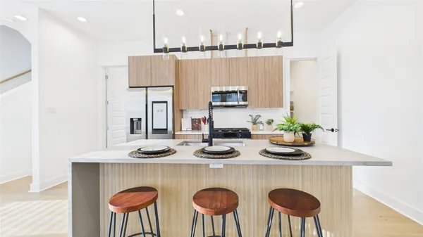 $399,900 | 2428 Freeman Street, Houston, TX 77009