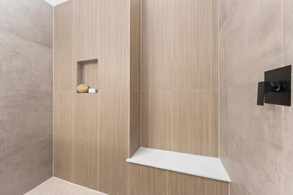 $399,900 | 2428 Freeman Street, Houston, TX 77009