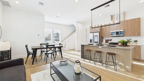 $399,900 | 2428 Freeman Street, Houston, TX 77009