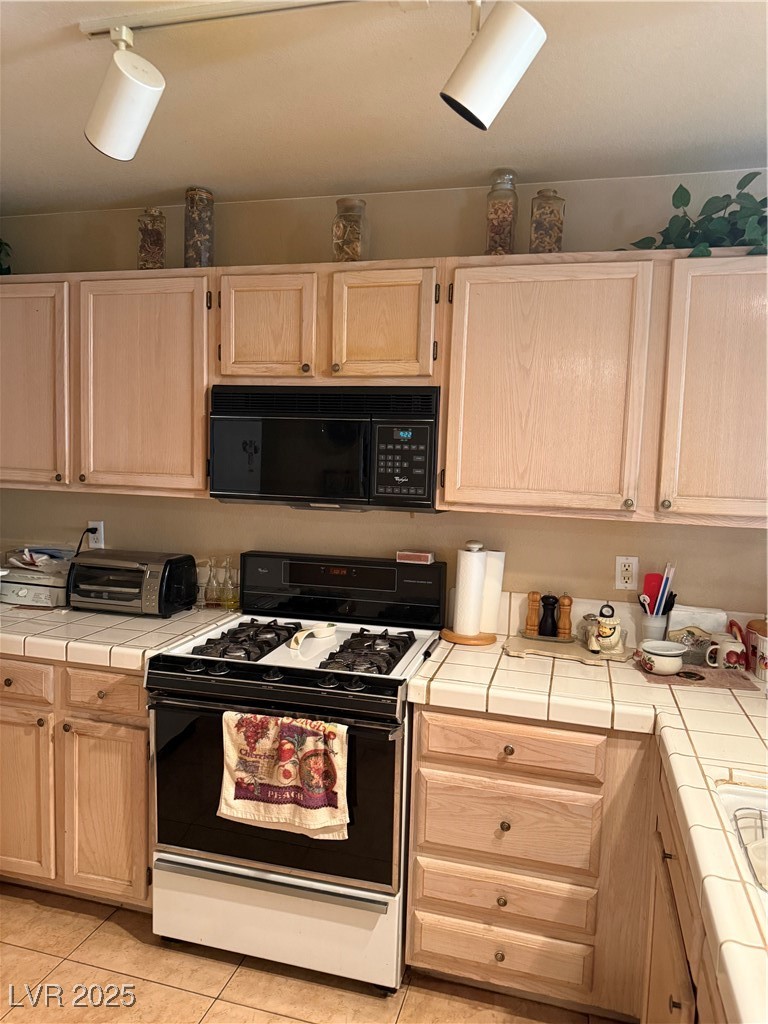 7950 West Flamingo Road, Unit 2074 Las Vegas, NV 89147 - Photo 3 of 15 Gallery Image 3