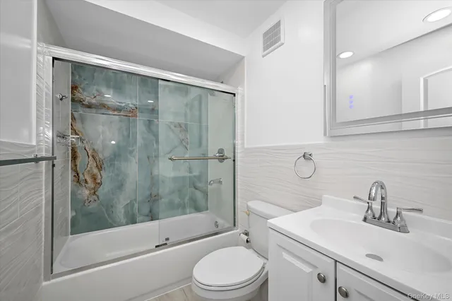 $3,400 | 725 Miller Avenue, Unit 337, Freeport, NY 11520