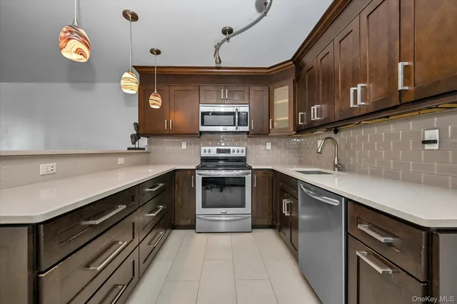 $3,400 | 725 Miller Avenue, Unit 337, Freeport, NY 11520