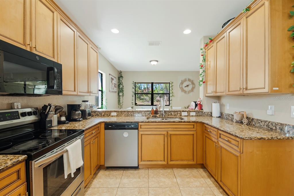 1426 Pacific Road Kissimmee, FL 34759 - Photo 23 of 63