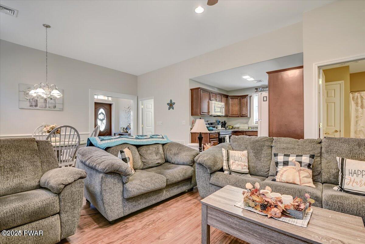 186 Ledgedale Road, Unit 1 Lake Ariel, PA 18436 - Photo 4 of 12 Gallery Image 4