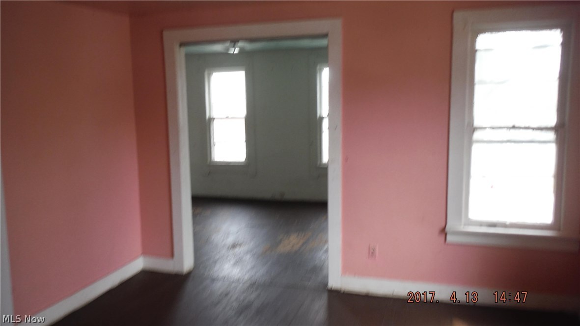 1396 Giddings Road Cleveland, OH 44103 - Photo 7 of 10 Gallery Image 7