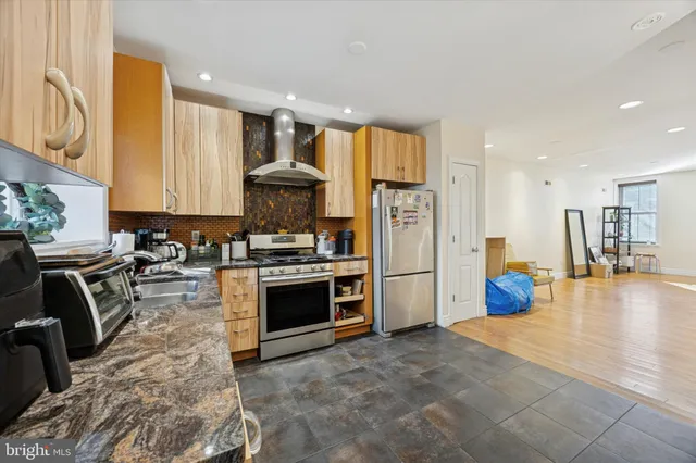 $2,800 | 341 Dickinson Street, Philadelphia, PA 19147