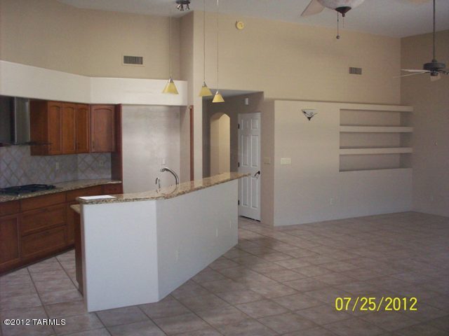 950 West Silver Spring Place Tucson, AZ 85755 - Photo 8 of 29