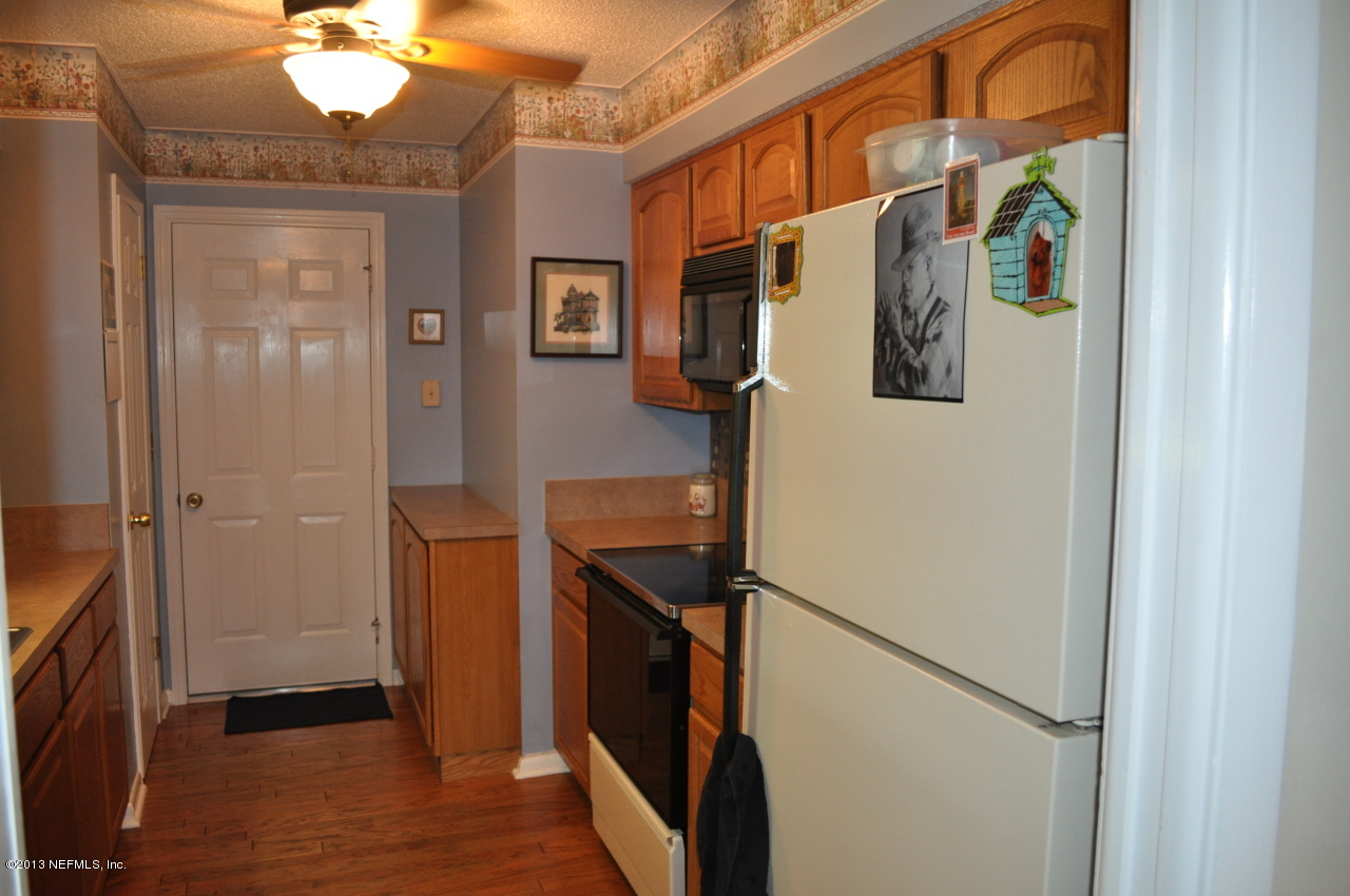 1682 Long Horn Road Middleburg, FL 32068 - Photo 18 of 53 kitchen2