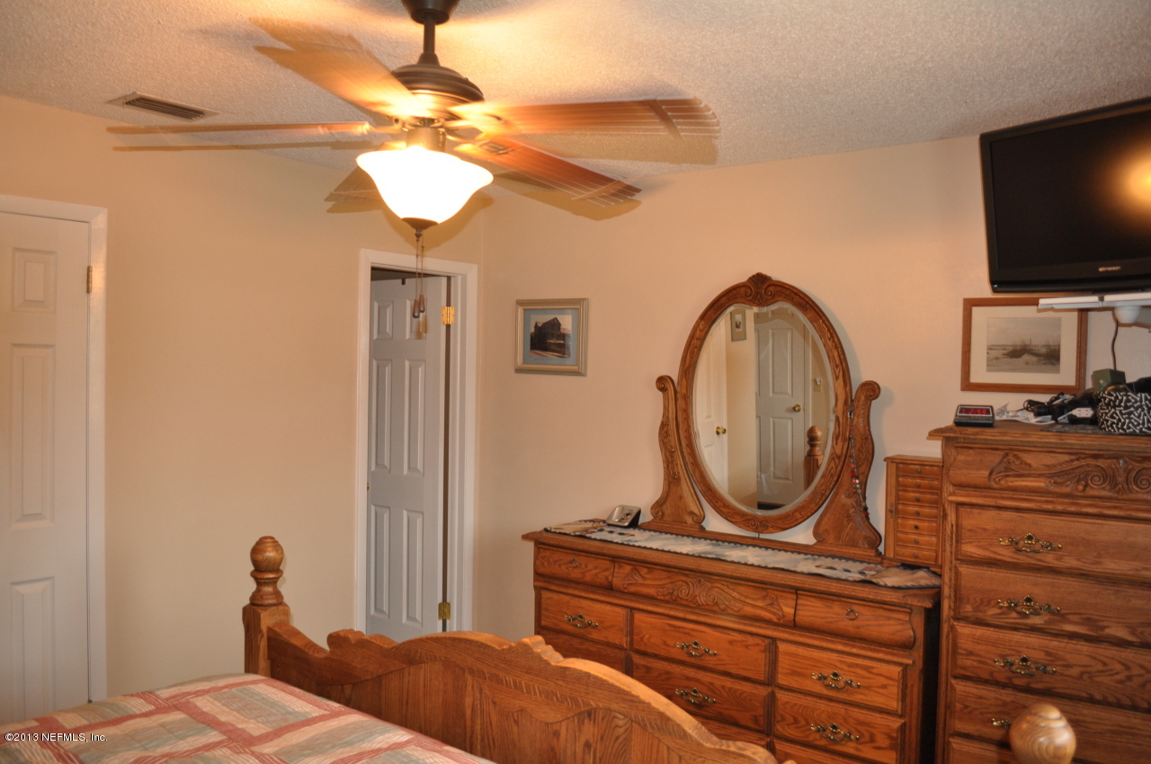1682 Long Horn Road Middleburg, FL 32068 - Photo 22 of 53 masterbedroom3