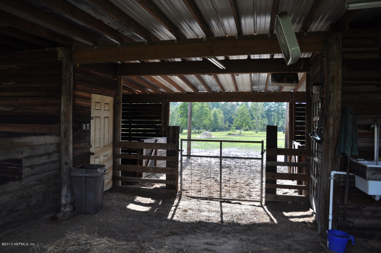 1682 Long Horn Road Middleburg, FL 32068 - Photo 43 of 53 barn2